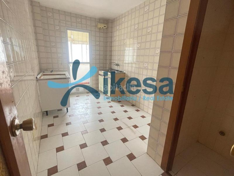 Foto 15d4e0e6-4b6d-4191-ba01-903c9701853f. Pis a Linarejos Linares