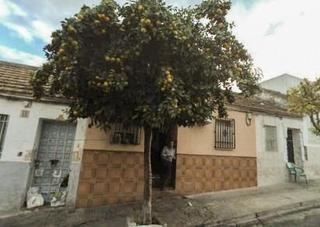 Maison jumelée à Campo de la Verdad - Miraflores. Adosado en cesión de remate en el campo de la verdad de córdoba