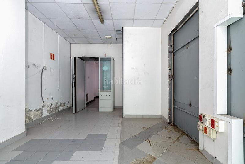 Foto 741bb47a-f124-4fe7-bab6-732c0f6cd1b9. Business premise in calle venezuela 46 in Plaza España - Corte Inglés Vigo