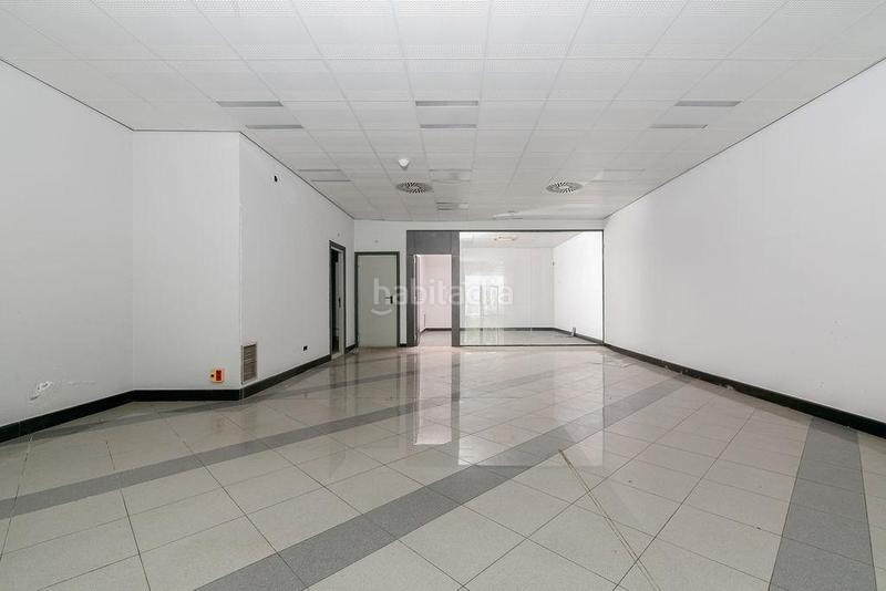 Foto b6055c8b-572f-46bb-bc1d-cdccecefa947. Business premise in calle venezuela 46 in Plaza España - Corte Inglés Vigo