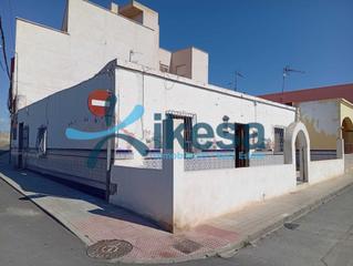 Casa a Costacabana - Loma Cabrera. Venta de casa unifamiliar en loma cabrera almería