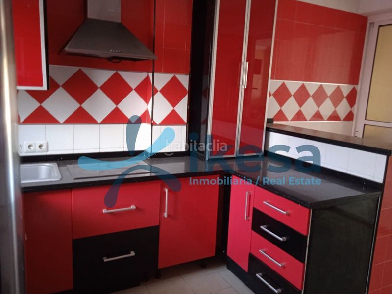 Foto 11a40a55-746f-4ea1-ba66-6be55a6baa44. Casa amb aparcament a Casariche