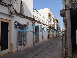Casa a Casco Histórico - Ribera del Marisco. Venta de casa en el puerto de santa maría, cádiz. activo inmobil