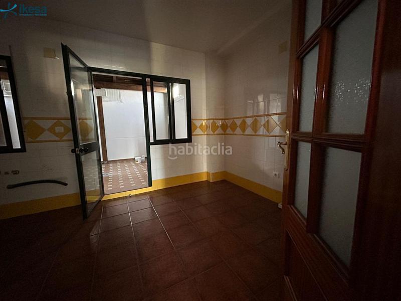 Foto f5a9265c-8938-4b3e-86c7-6d778dd2e320. Piso venta de vivienda , huelva. en Lepe