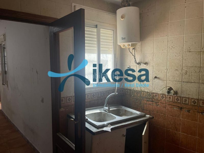 Foto 7ad505fe-df9a-4d36-954e-25bffc0ea1d9. Planta baixa a Carmona