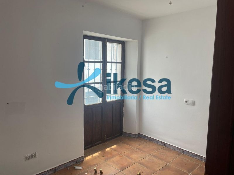 Foto b849323e-8ae0-4827-abe8-8c52f0eeffa1. Planta baixa a Carmona