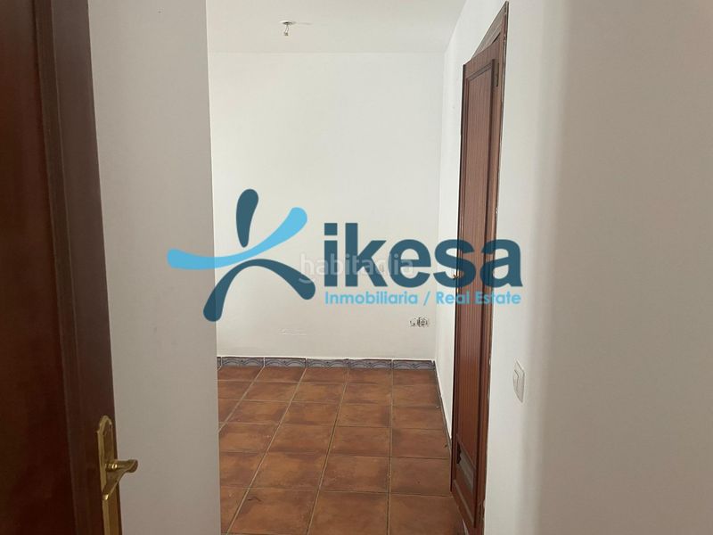 Foto fb8b4407-eae2-4625-afaa-64b4ef3e136c. Planta baixa a Carmona
