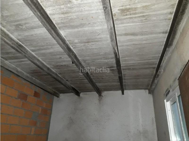 Foto 8f0d3e94-c47c-4902-a656-d125680e61b3. Edificio en galicia (de) 8 edificio en Ponteareas
