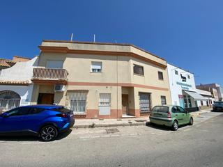 Pis a Estación de Autobuses. Piso en venta  chipiona cádiz