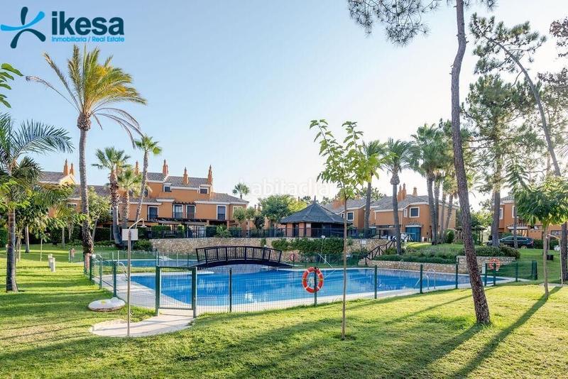 Foto 35cce376-32c2-4603-a2da-43c2a100748a. Duplex con parcheggio piscina in Islantilla golf Islantilla