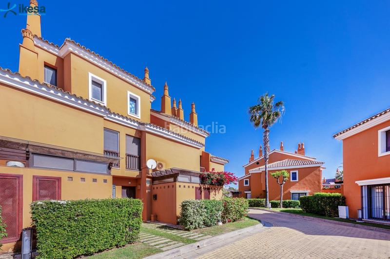 Foto a3a1af3c-e344-4c5d-8b57-2ba25979df74. Duplex con parcheggio piscina in Islantilla golf Islantilla