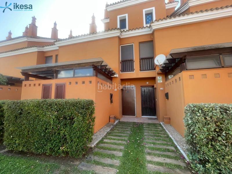 Foto b8c0b061-a1ff-4e75-a55c-511f64f519e6. Duplex con parcheggio piscina in Islantilla golf Islantilla