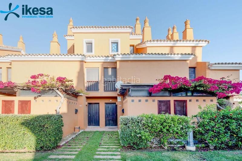 Foto beed7b67-a919-4ed0-8178-089a32e3f8de. Duplex con parcheggio piscina in Islantilla golf Islantilla