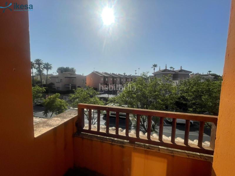Foto ce2d63ae-71cd-4e33-a1aa-aa6a2e0edab3. Duplex con parcheggio piscina in Islantilla golf Islantilla