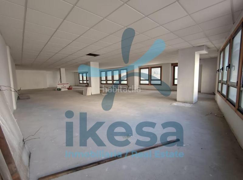 Foto a64b8f1c-f99a-4eb7-aeaa-cb0a69e18883. Miete büro in Fátima Vigo