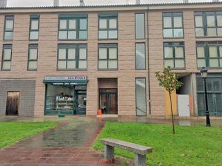 Local Comercial en Calle siera 65