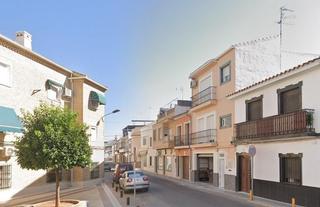 Casa aparellada a Puente Genil. Venta de piso en puente ge genil córdoba