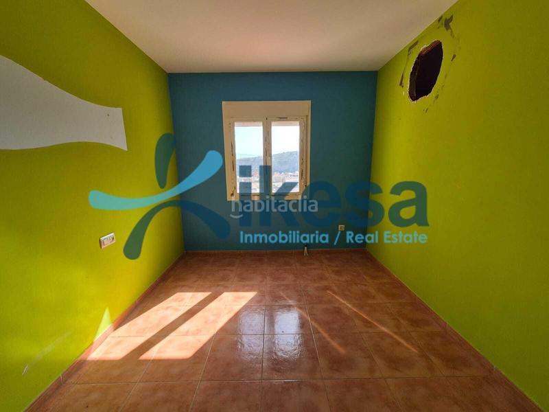 Foto 65c6408e-c775-4f99-8c41-6803b7663e12. Piso venta de piso granada en Ugíjar