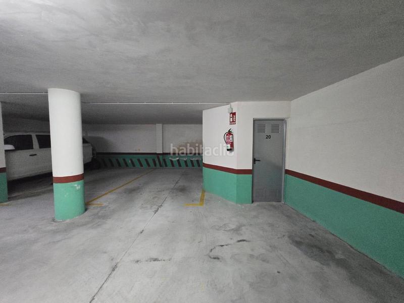 Foto 2bb553ed-b9b3-47c3-b101-9fcdaba205a8. Autoparkplatz in arcadio pardiñas 211 in Burela