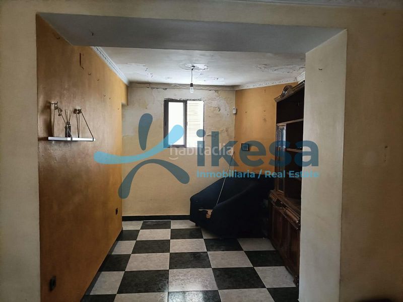 Foto 062451e0-f308-474a-b320-b23af58920d6. Casa adossada a Baena