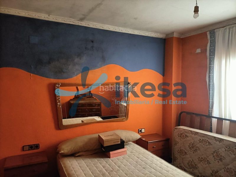 Foto 5ea2e385-4833-4dc4-af09-643aaa7a2b7b. Casa adossada a Baena