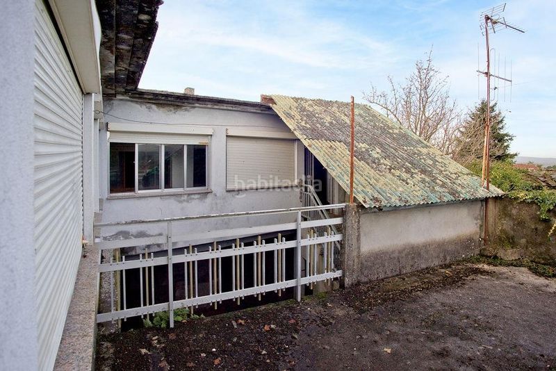 Foto 176dddc0-4206-4705-a232-fcac0d11e4a4. Casa en lugar tellado 48 chalet independiente en venta, lg tellado, castrelo de miño, ourense. para reformar en Ramirás