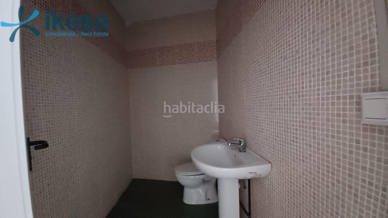 Foto f2fed276-1c70-4dd1-8418-0c1333c06779. Local commercial dans Tres Ventanas Huelva