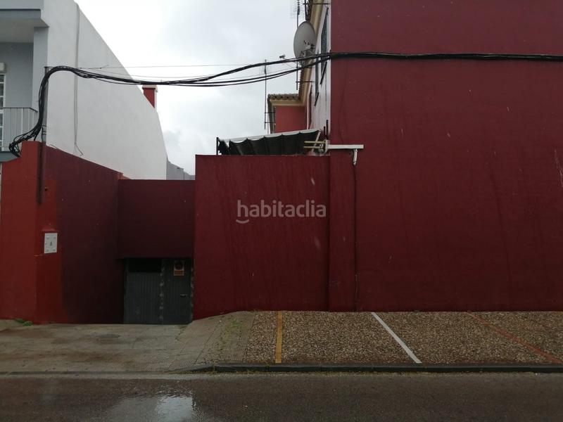 Foto 1206f906-ade3-49a4-bf80-786b8292ea4a. Aparcament cotxe a Mondejar-Junquillos Línea de la Concepción (La)