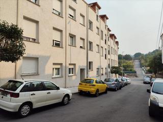 Parking coche en San Cibrao das Viñas