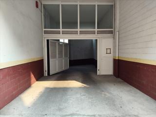 Parking coche en San Cibrao das Viñas