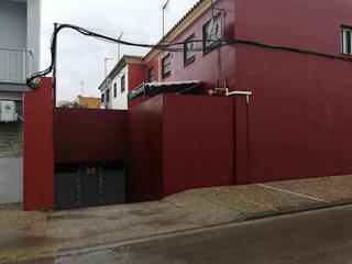 Aparcament cotxe  Calle zorrilla. Interesante garaje