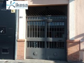 Local commercial à Gines. Amplio local muy bien situado en gines calle colon