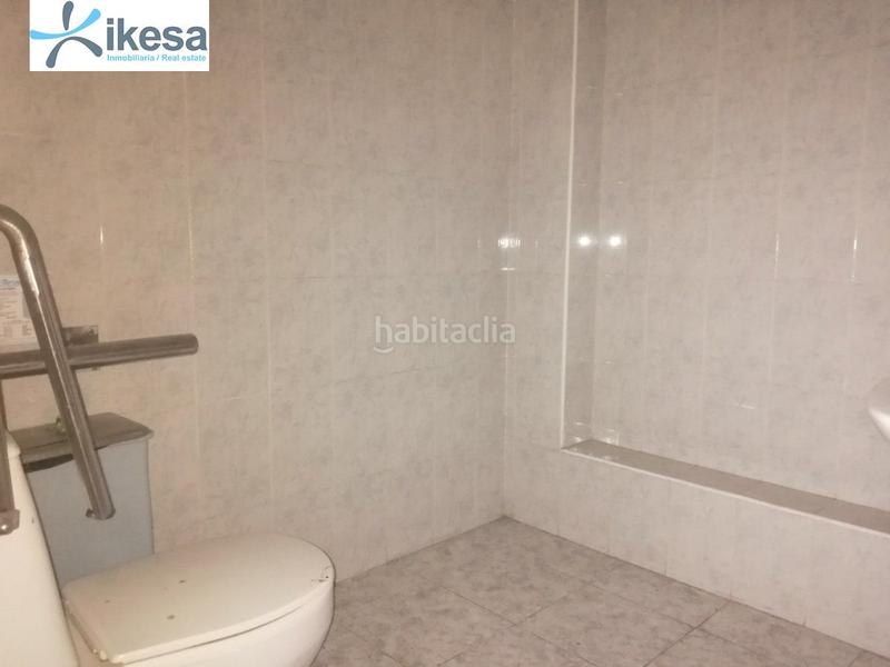 Foto 2b8d471d-3408-4996-a650-2a0889b9ab7c. Local comercial todavía no has encontrado donde ubicar tu negocio? en Huelva