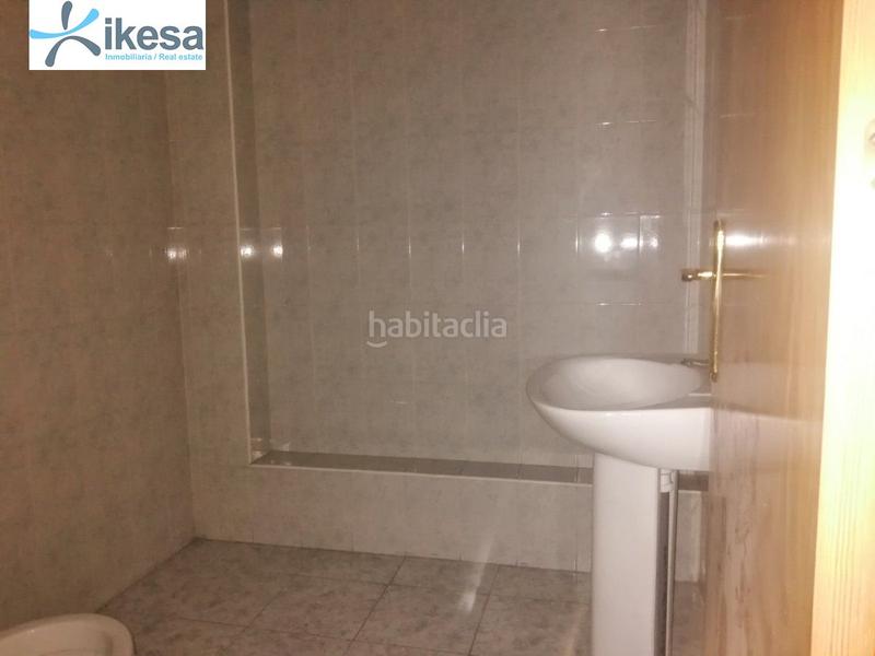 Foto 4b86a9be-ac51-4326-b09f-71ce56ba33ae. Local comercial todavía no has encontrado donde ubicar tu negocio? en Huelva