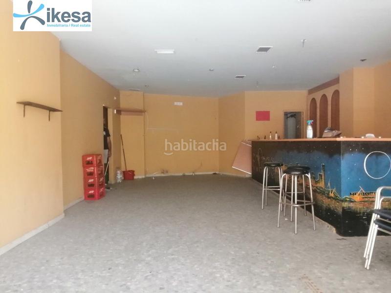 Foto f05240cd-4656-47e3-a39c-59a5d59e6de3. Local comercial todavía no has encontrado donde ubicar tu negocio? en Huelva