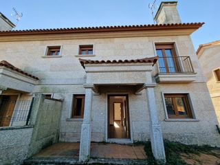 Chalet in Abelendo-s martiño 102g. Chalet a estrenar en moaña