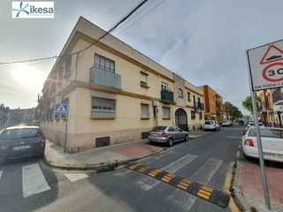 Car parking in Camas. Garaje en venta en calle san juan de aznalfarache nº 21 camas (s