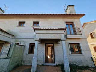 Chalet in Abelendo-s martiño 102f. Chalet a estrenar en moaña