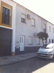 Casa adossada a Valdelacalzada