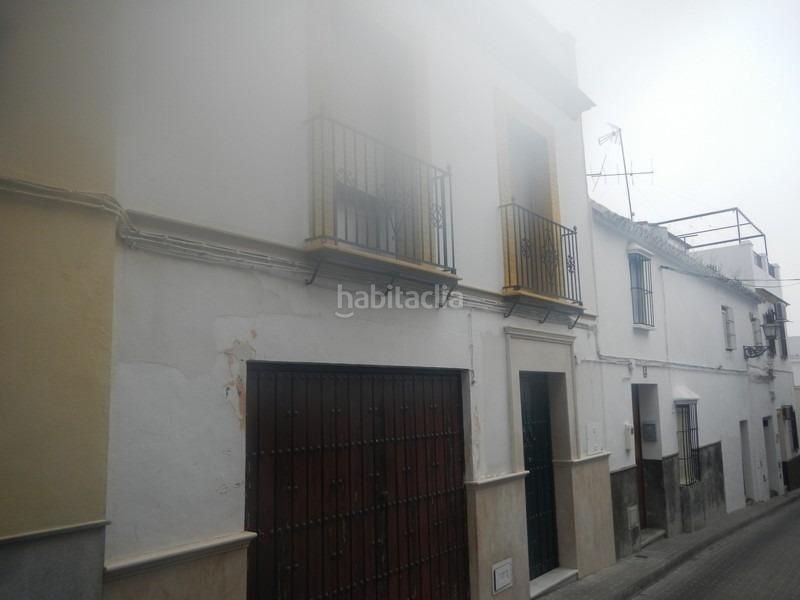 Foto 1cdc50dd-7e9a-4190-a3fb-f4f6e5a5d125. Casa adossada amb aparcament a Marchena