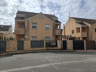 Casa bifamiliare in Espartinas Pueblo