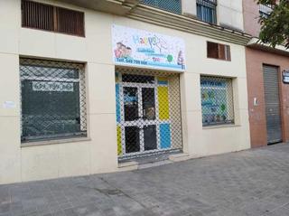 Local commercial à Centro. Local en venta, av san josé de calasanz, dos hermanas, sevilla