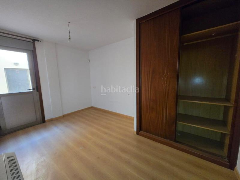 Foto c3f1c66f-bcac-4dde-827d-82c4dcec0a9a. Piso en fontefría 10 en Boiro