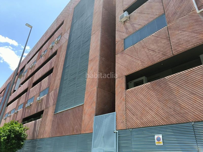 Foto 4223a0f7-49ce-40e4-bc72-2079510187c2. Pis amb aparcament a Palmete Sevilla