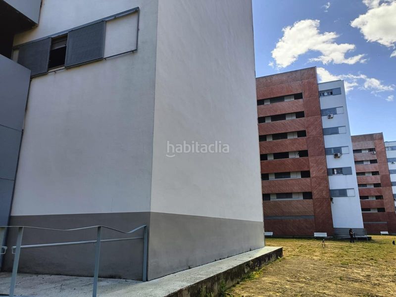 Foto eac064b4-b0b8-4724-a95a-462b743eb269. Pis amb aparcament a Palmete Sevilla