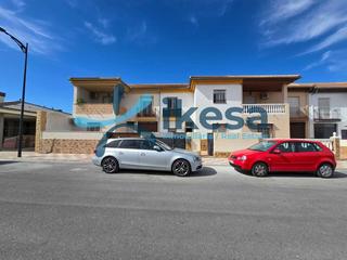Maison jumelée à Valderrubio. Venta de adosado en valderrubio, granada