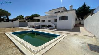 Chalet in Dehesa - Monacilla. Exclusiva propiedad de lujo en venta urbanización dehesa golf