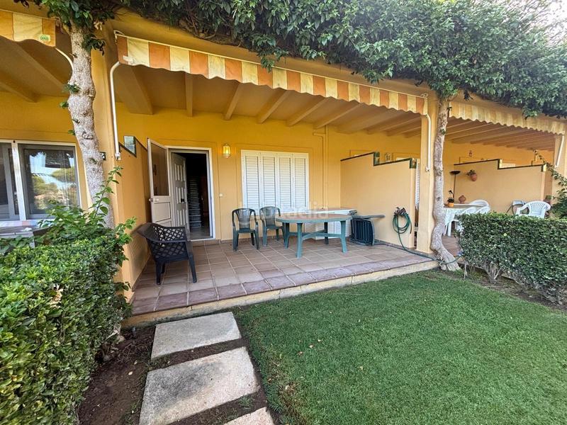 Foto 1a0302b9-55ec-4798-8ce8-f2255cd42b9d. Casa adossada amb piscina a Novo Sancti Petri Chiclana de la Frontera