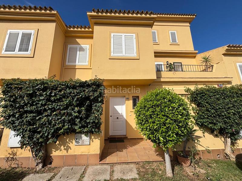 Foto cbd3771b-779f-4186-a46f-3c36359fbdac. Casa adossada amb piscina a Novo Sancti Petri Chiclana de la Frontera