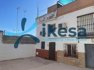 Casa adossada a Coria del Río
